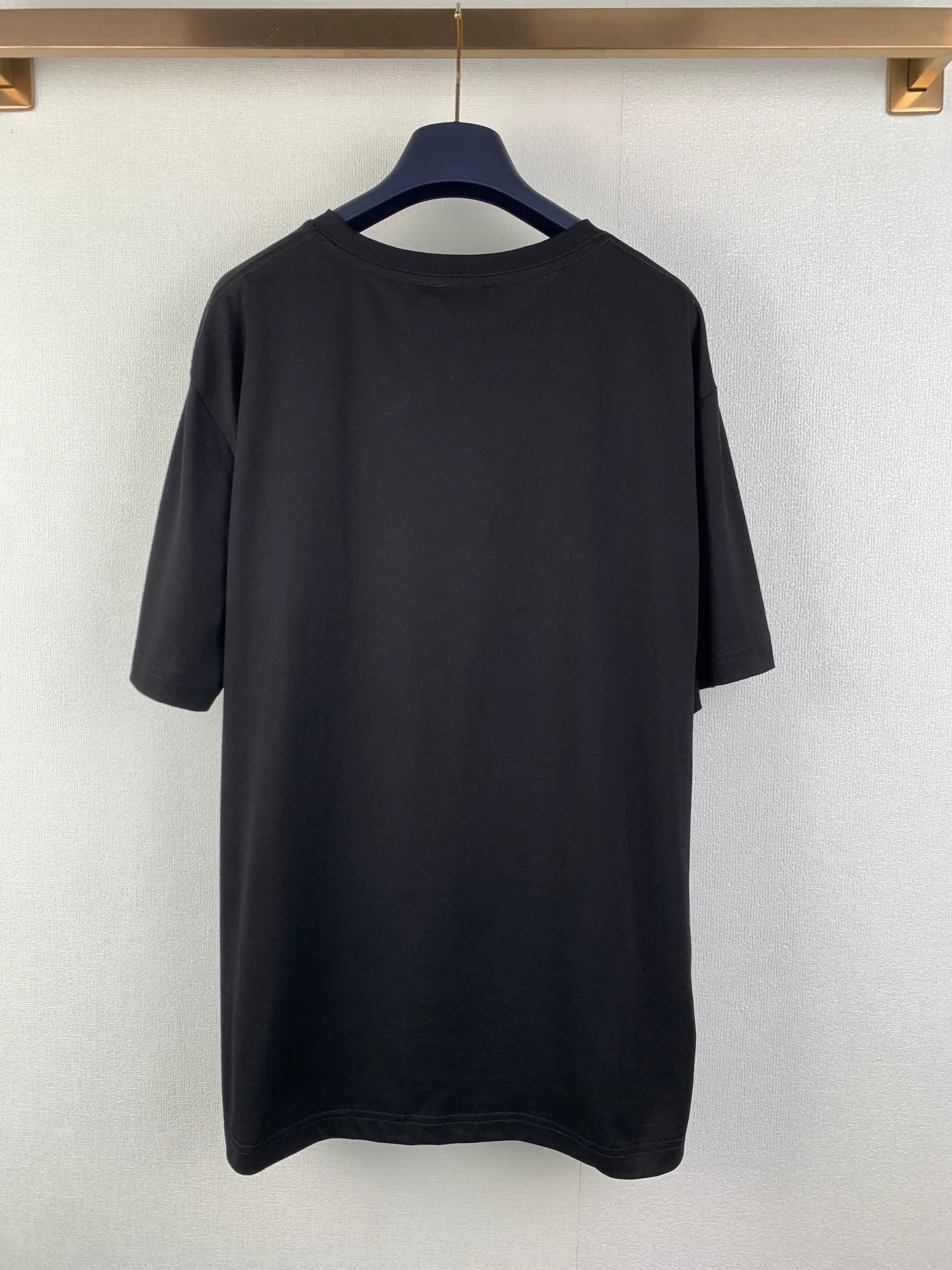 SAINT LAURENT Classic T Authentic 2322 ，50 170 ，1*1 280 ， ， ， 1：1 ， Size：S M L XL